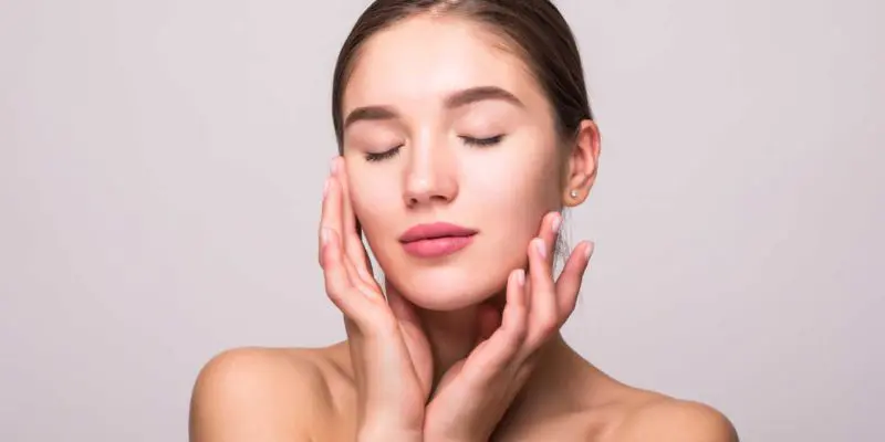 Mastering Skincare in Humid Conditions: A Guide for Acne-Prone Individuals